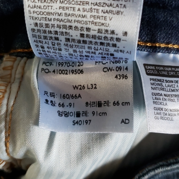 Levi's - Picture 8 of 11